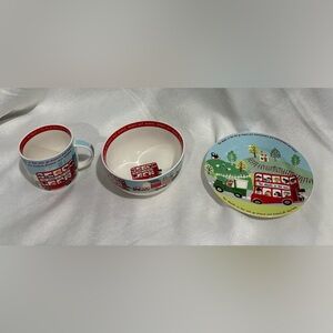 The wheels on the bus Colorful Bus Themed Dish Set